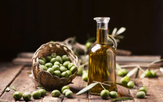 The Wellness of Natural Extraction: How Non‑GMO Cold‑Pressed Olive Oil Enhances Health and Flavor